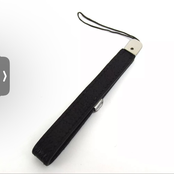 Sold Gucci Black Leather Keychain - Picture 3 of 12